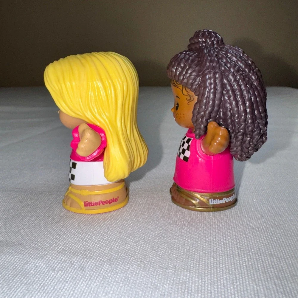 Fisher-Price Little People Barbie Figures Pink Checkered Outfits Set of‎ 2 HGP63
